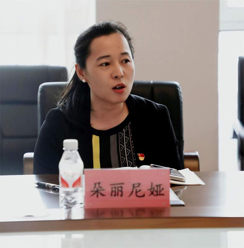 朵丽妮娅.JPG